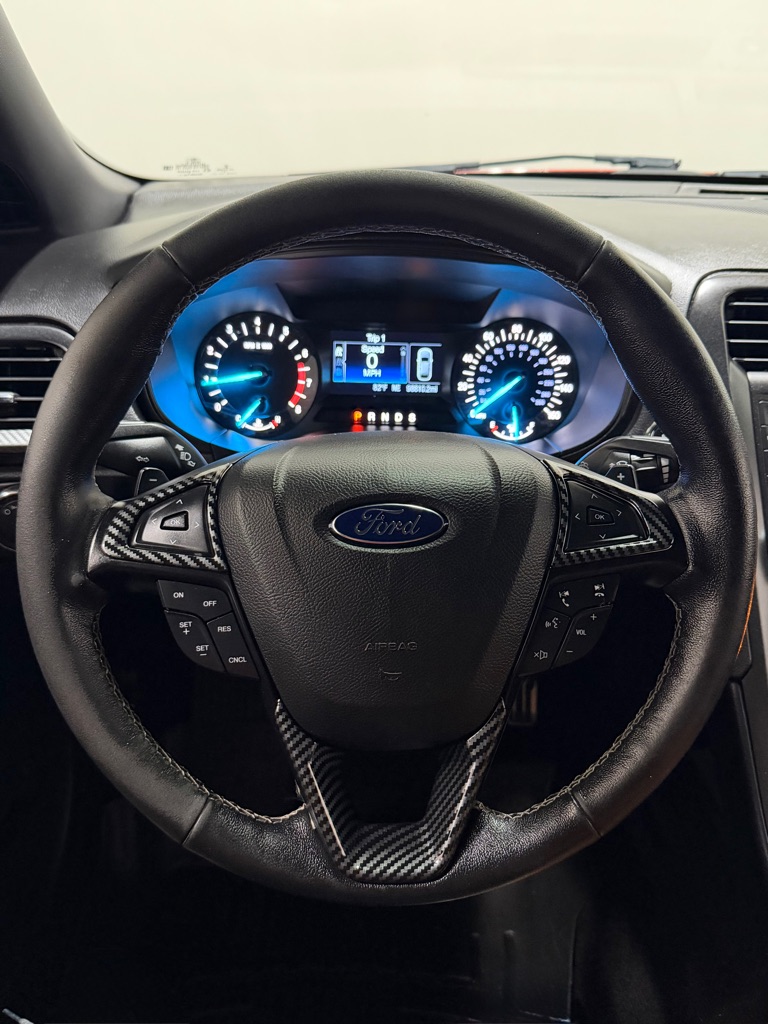 Photo 15 of this FORD FUSION