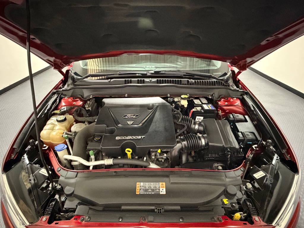 Photo 16 of this FORD FUSION