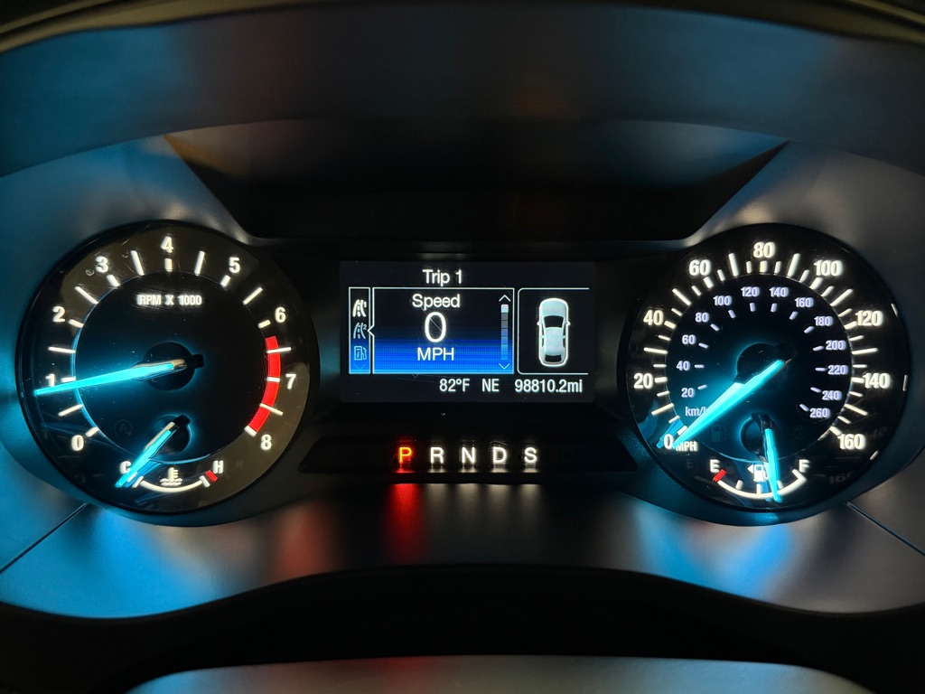 Photo 14 of this FORD FUSION