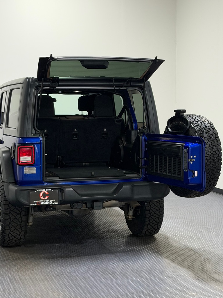 Photo 12 of this JEEP WRANGLER UNLIMI