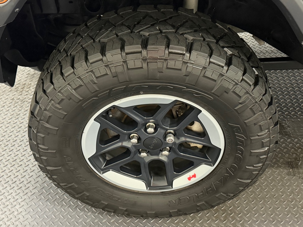 Photo 20 of this JEEP WRANGLER UNLIMI