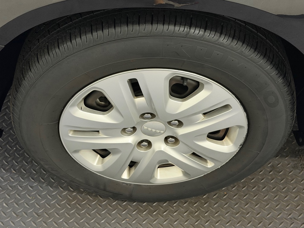 Photo 21 of this DODGE GRAND CARAVAN