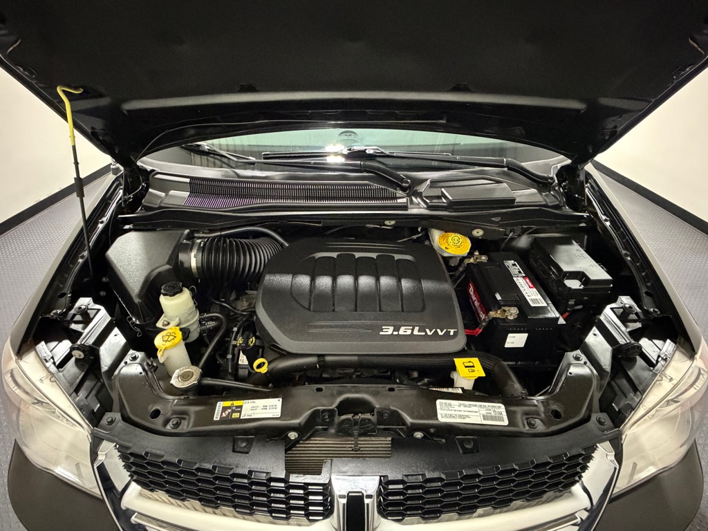 Photo 17 of this DODGE GRAND CARAVAN