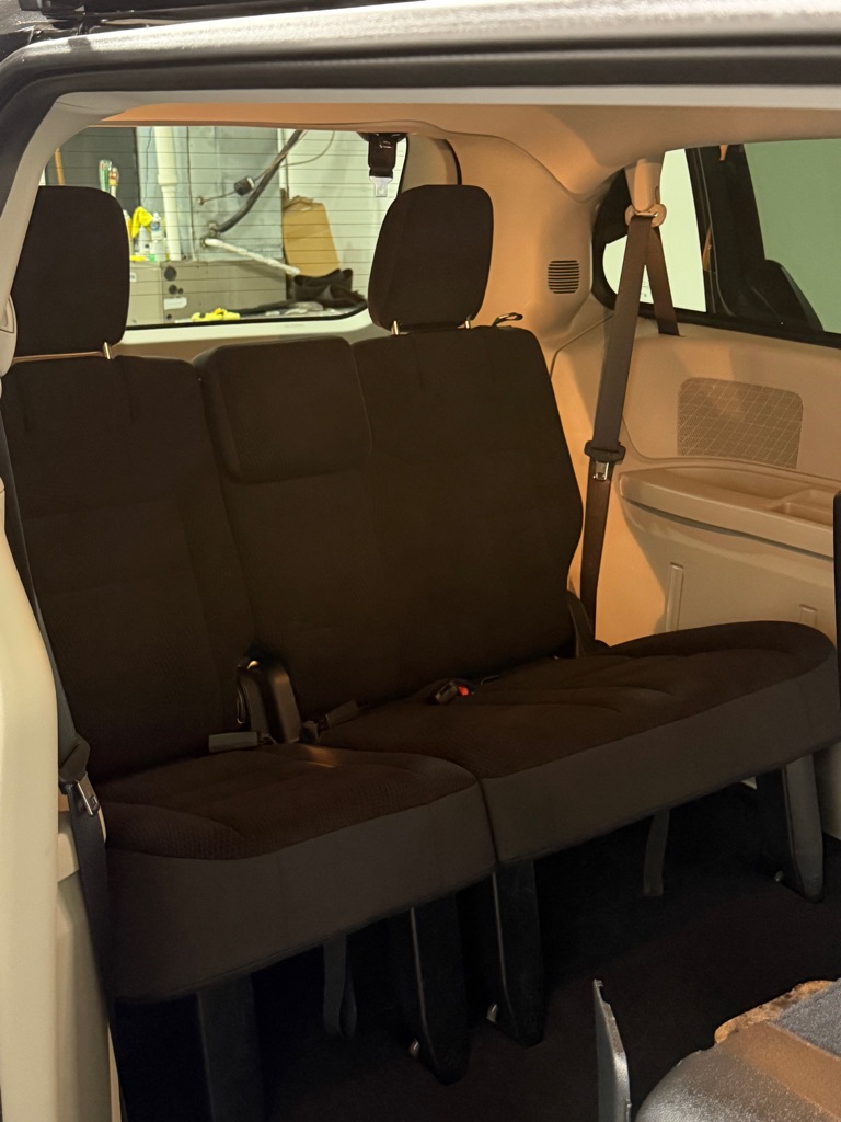 Photo 11 of this DODGE GRAND CARAVAN