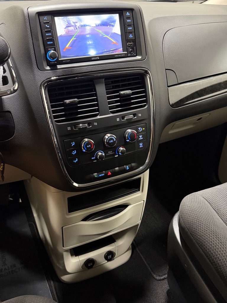 Photo 14 of this DODGE GRAND CARAVAN