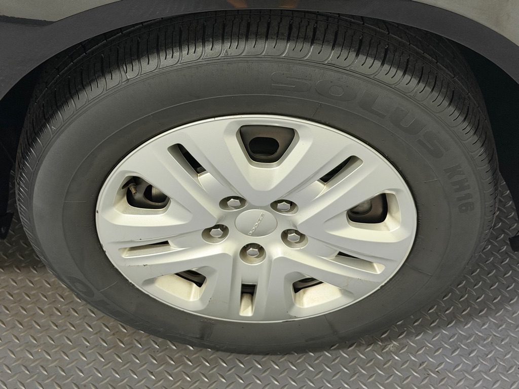Photo 18 of this DODGE GRAND CARAVAN