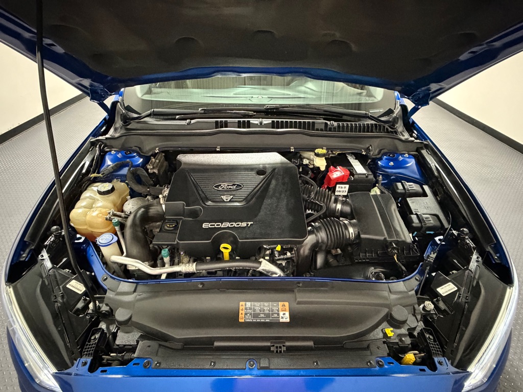 Photo 17 of this FORD FUSION