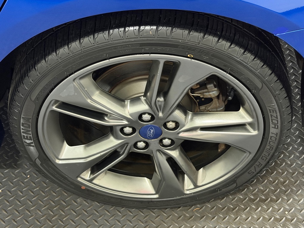 Photo 20 of this FORD FUSION