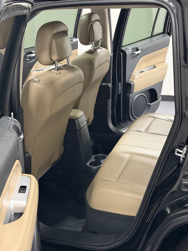 Photo 9 of this JEEP COMPASS