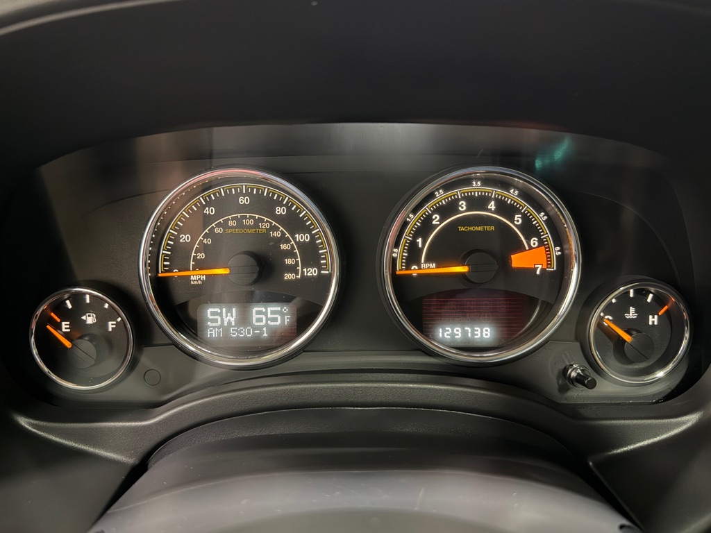 Photo 14 of this JEEP COMPASS