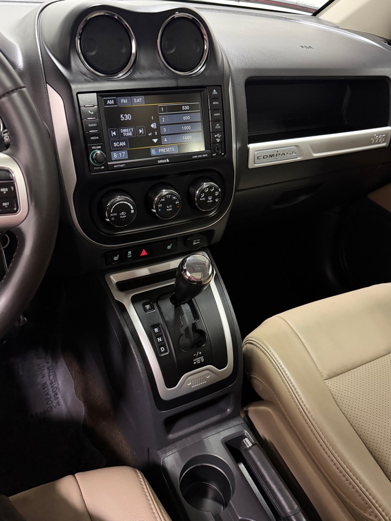 Photo 13 of this JEEP COMPASS