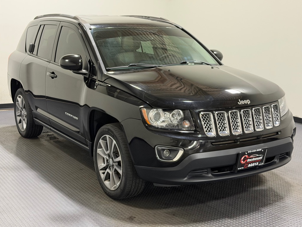 Photo 4 of this JEEP COMPASS