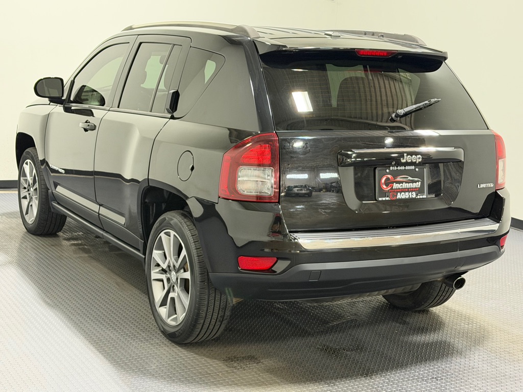 Photo 7 of this JEEP COMPASS