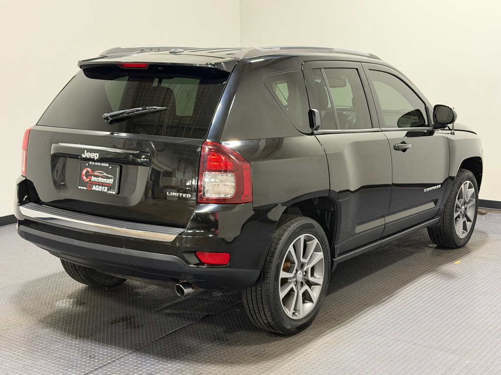 Photo 5 of this JEEP COMPASS
