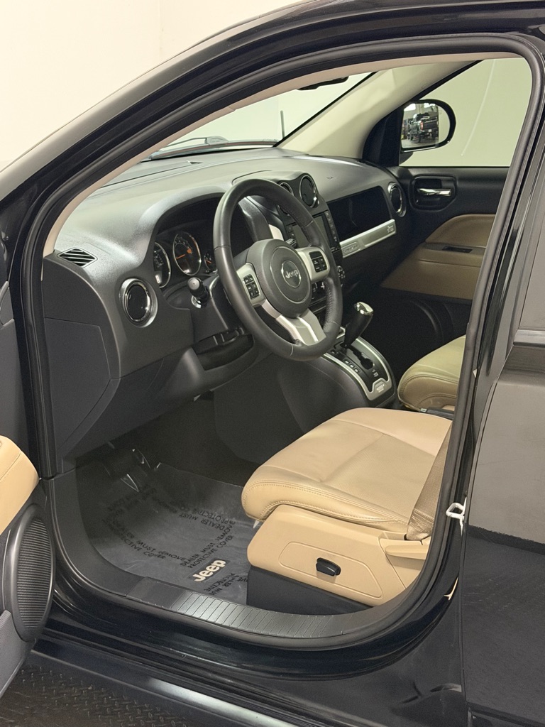 Photo 8 of this JEEP COMPASS