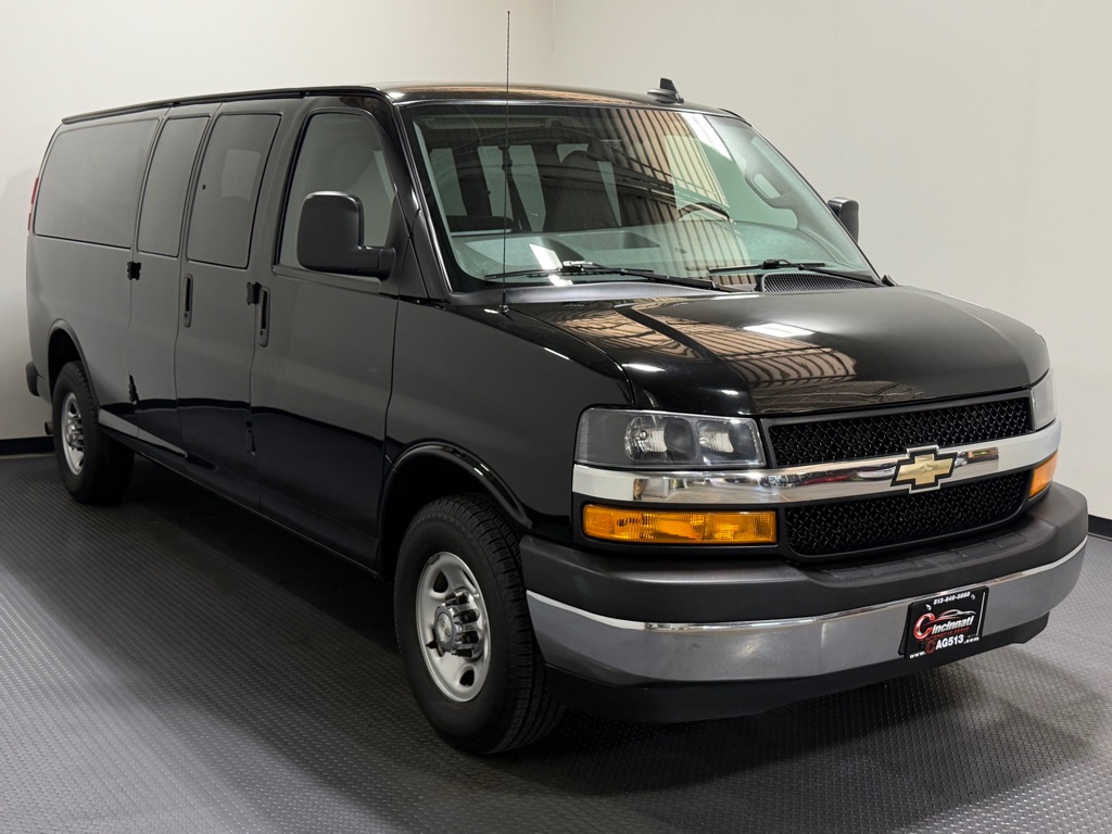 Photo 4 of this CHEVROLET EXPRESS G3500