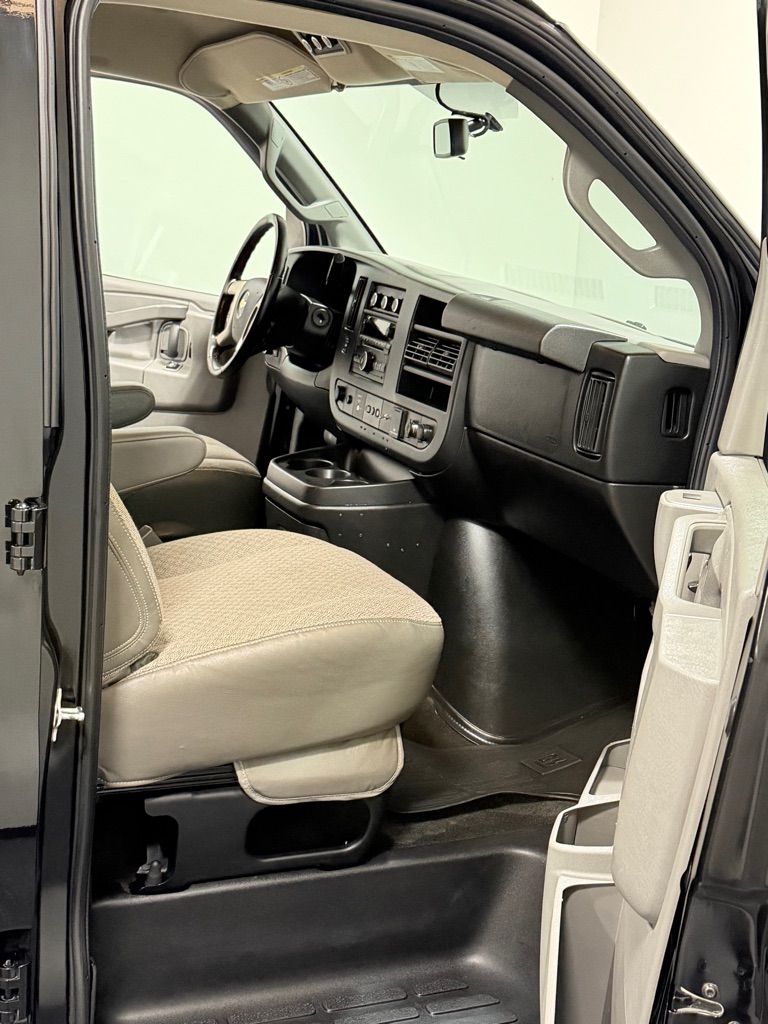Photo 9 of this CHEVROLET EXPRESS G3500
