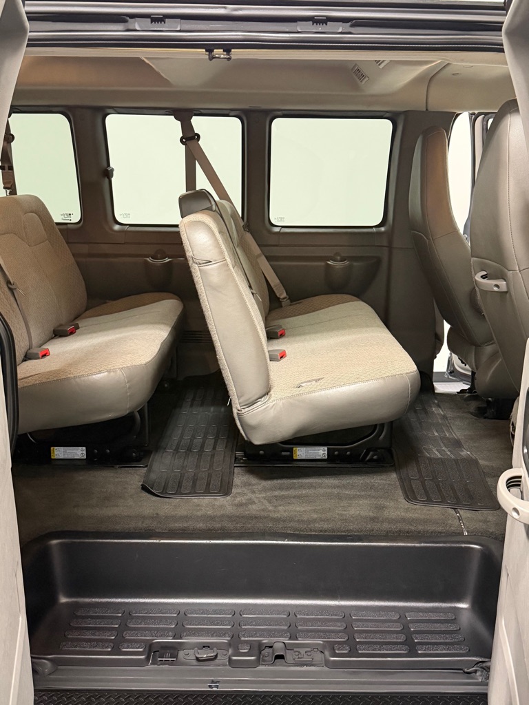 Photo 10 of this CHEVROLET EXPRESS G3500