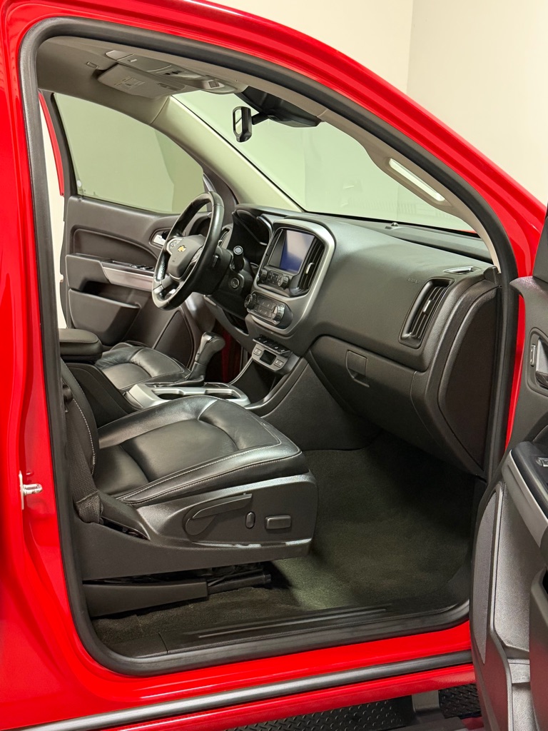 Photo 11 of this CHEVROLET COLORADO