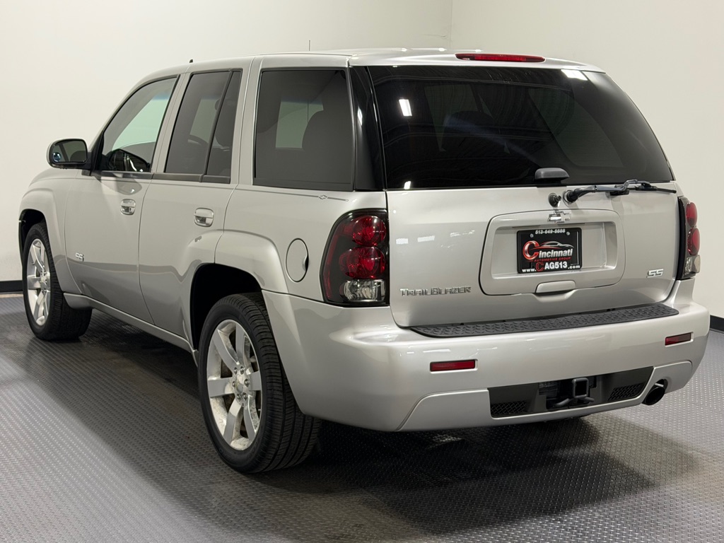 Photo 7 of this CHEVROLET TRAILBLAZER