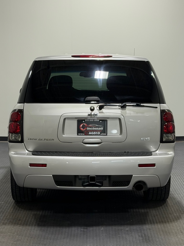 Photo 6 of this CHEVROLET TRAILBLAZER