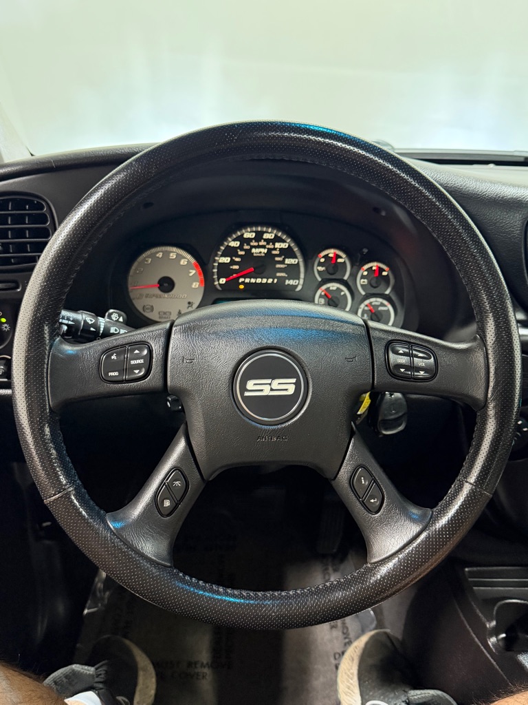 Photo 14 of this CHEVROLET TRAILBLAZER