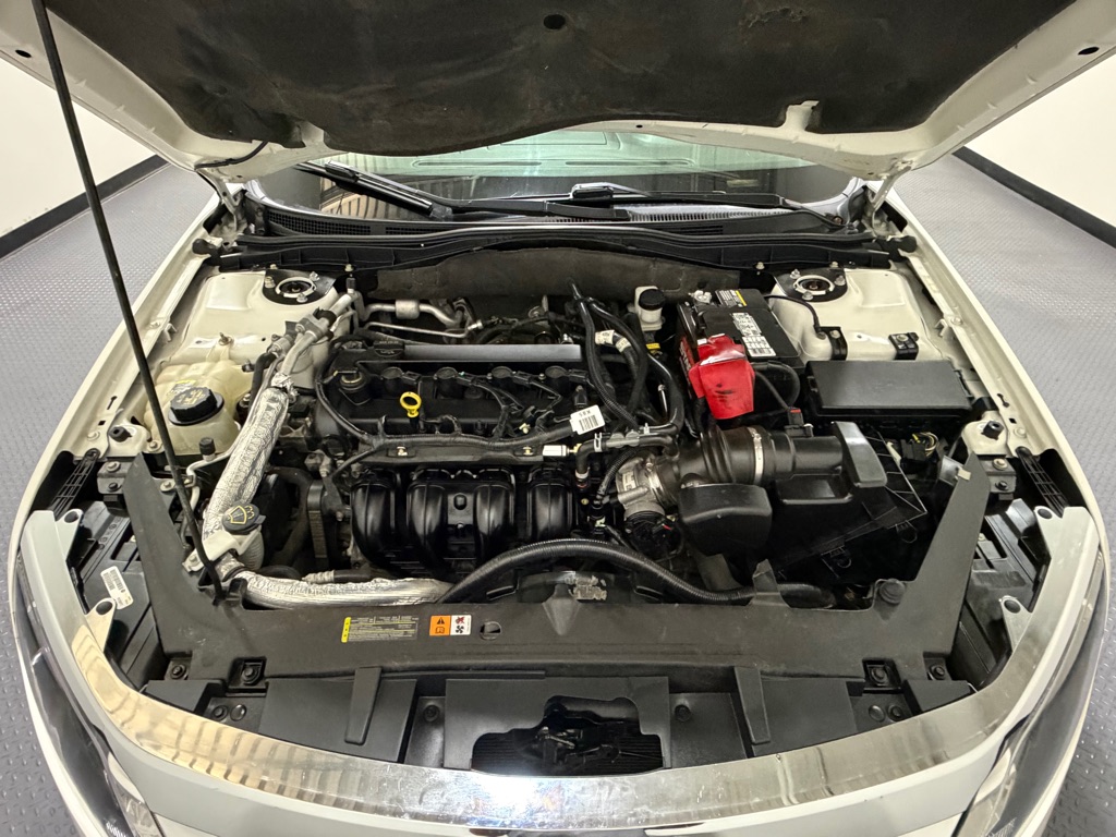 Photo 16 of this FORD FUSION