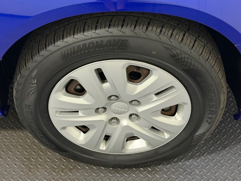 Photo 18 of this DODGE GRAND CARAVAN