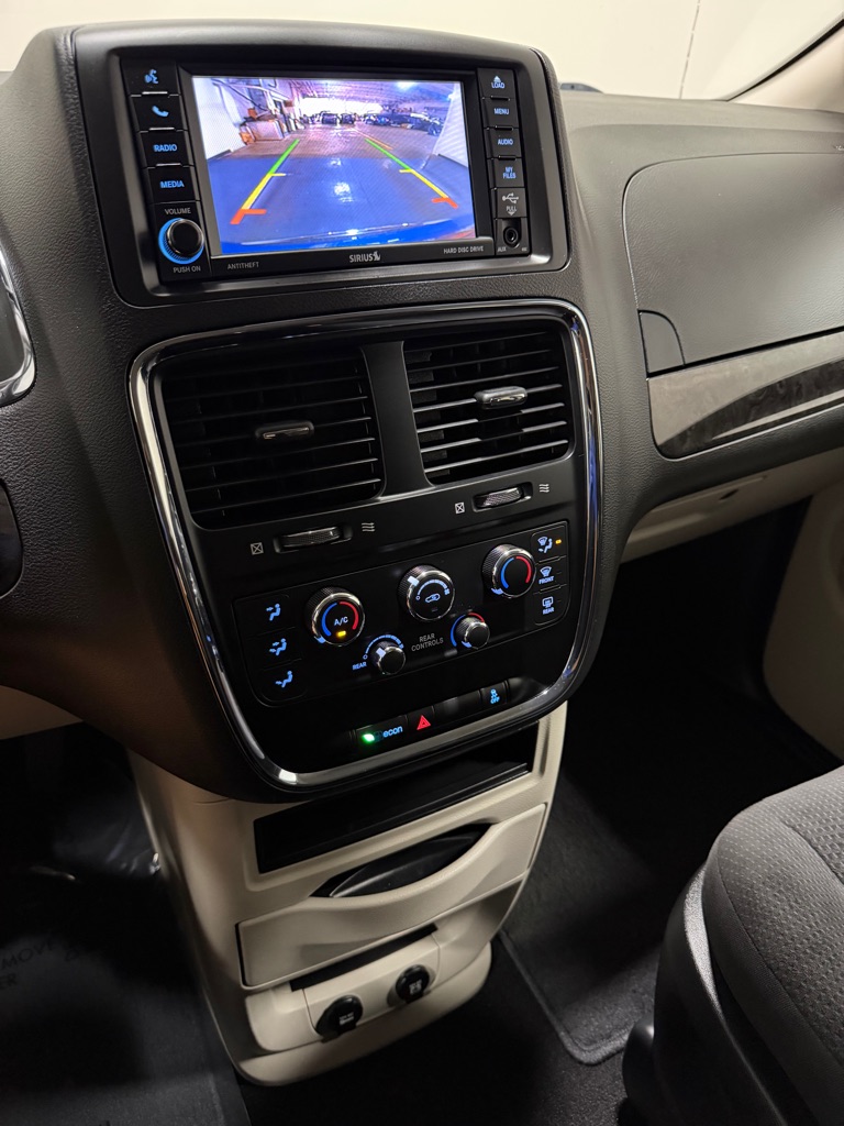 Photo 14 of this DODGE GRAND CARAVAN