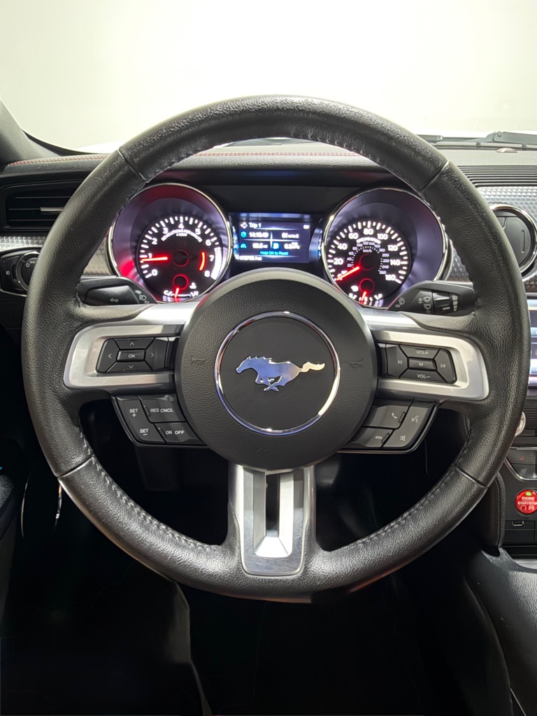 Photo 14 of this FORD MUSTANG