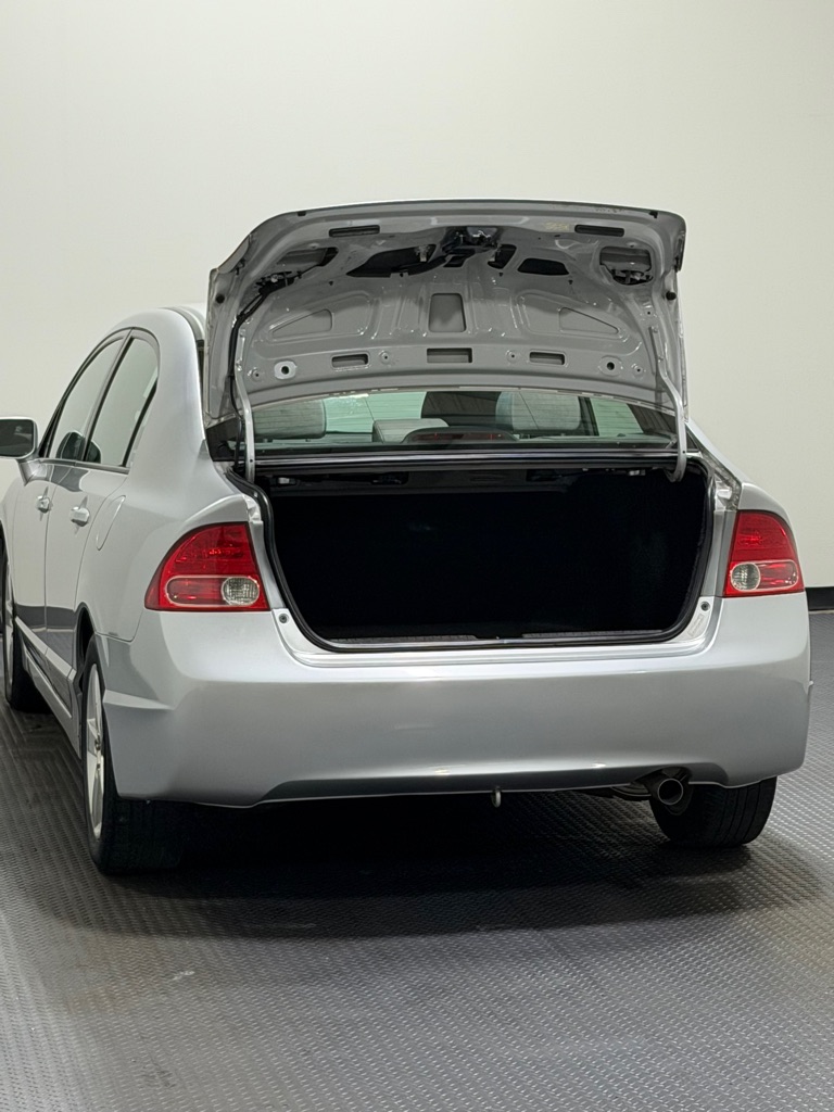 Photo 12 of this HONDA CIVIC