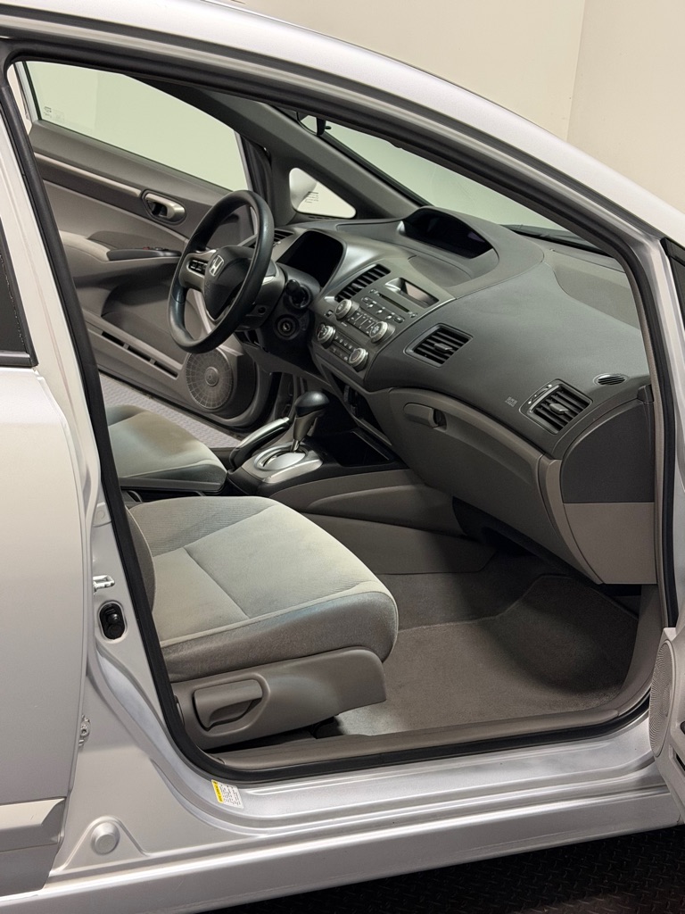 Photo 11 of this HONDA CIVIC