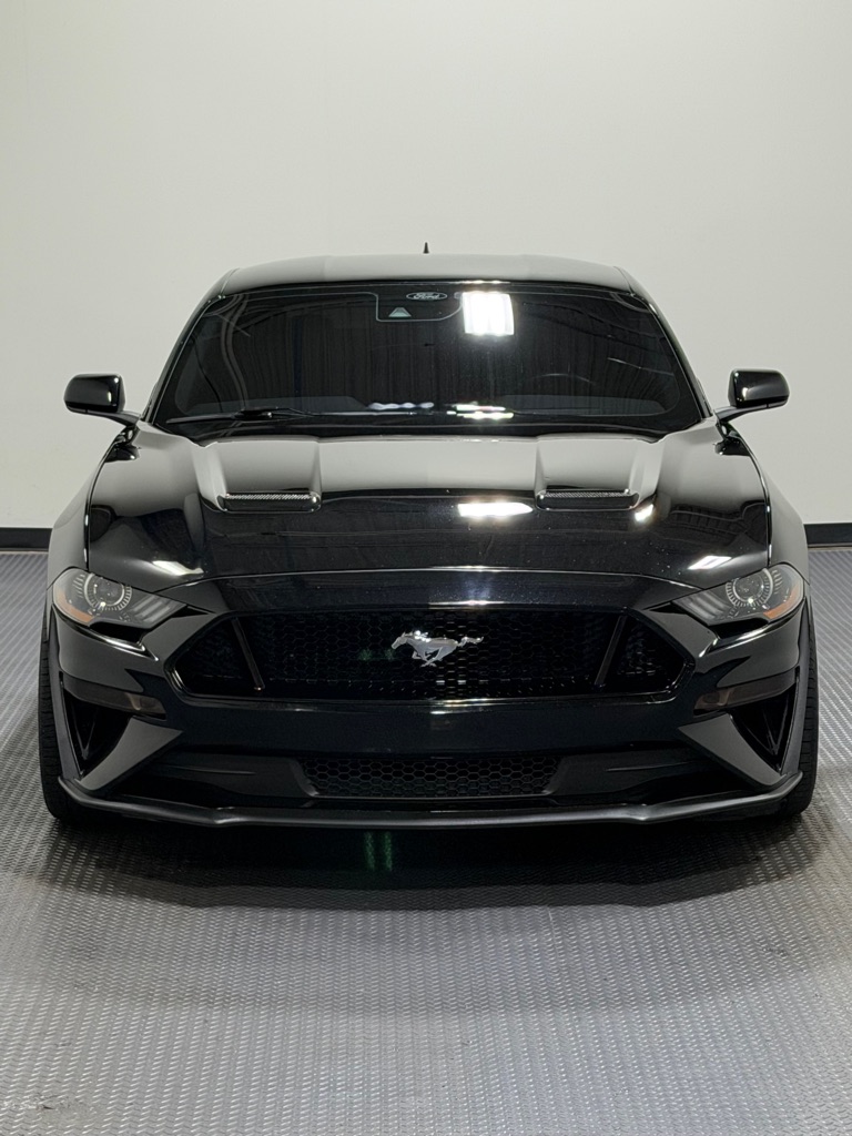 Photo 3 of this FORD MUSTANG