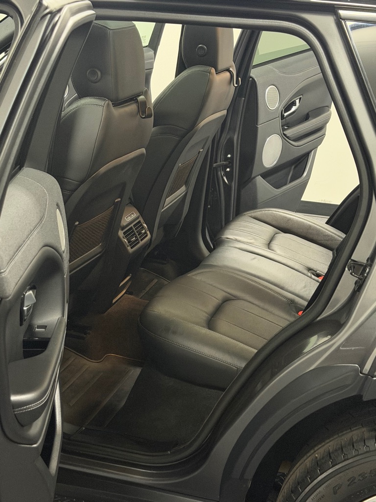 Photo 9 of this LAND ROVER RANGE ROVER EVO