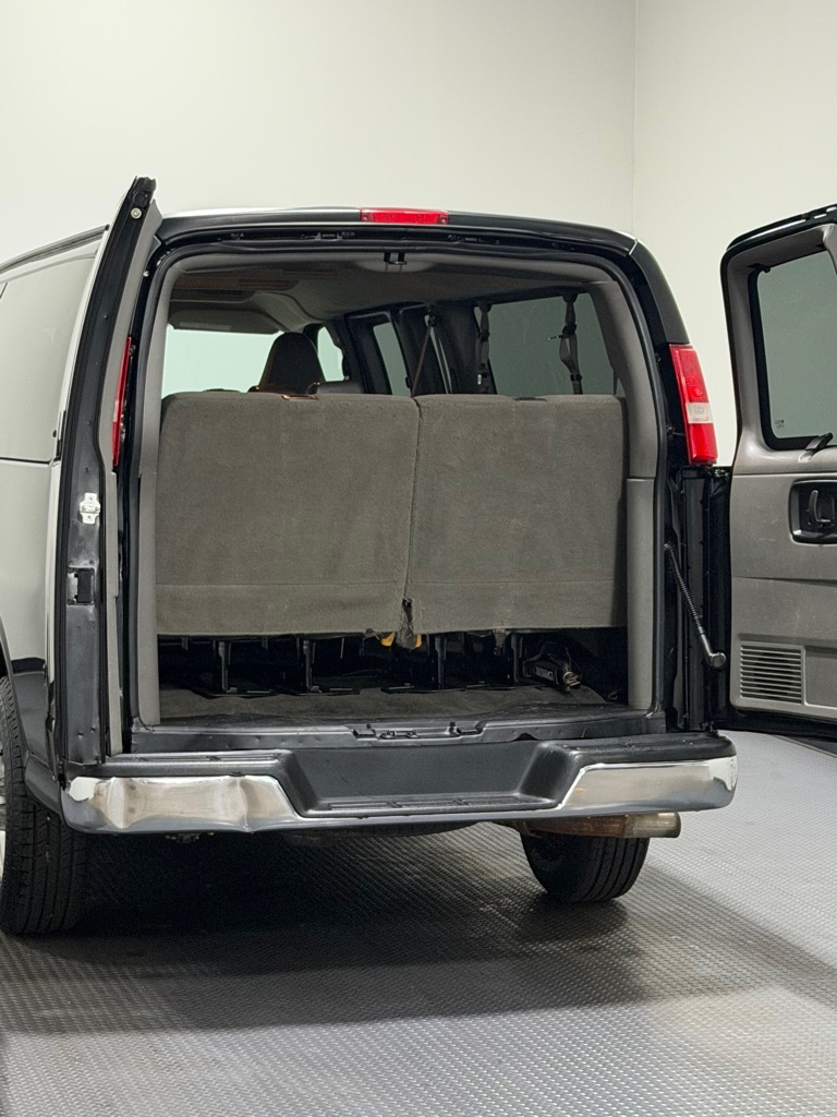 Photo 12 of this CHEVROLET EXPRESS G3500