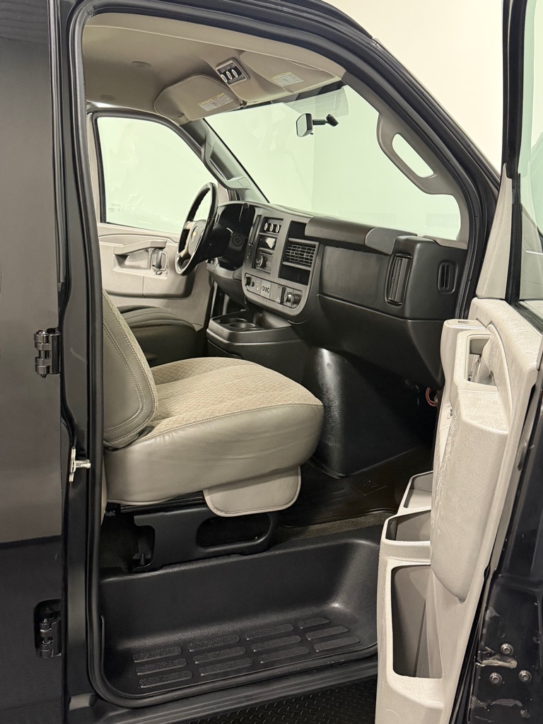 Photo 11 of this CHEVROLET EXPRESS G3500