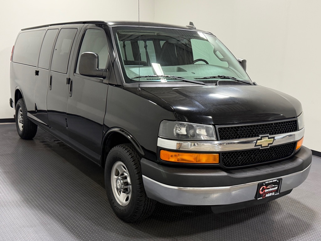 Photo 4 of this CHEVROLET EXPRESS G3500
