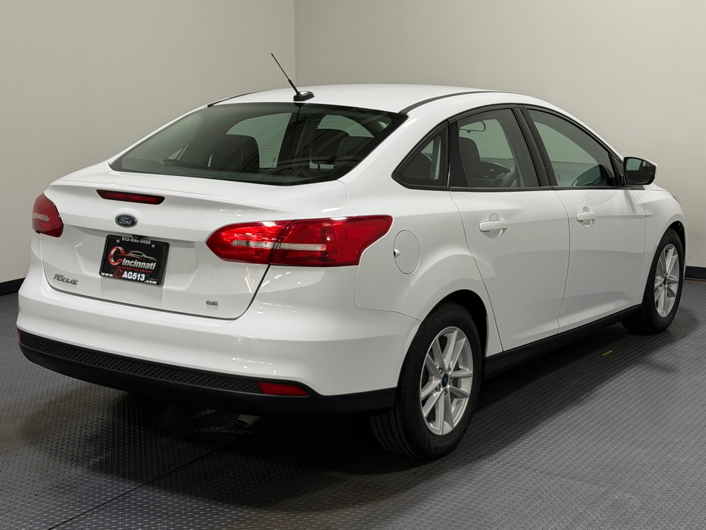 Photo 5 of this FORD FOCUS