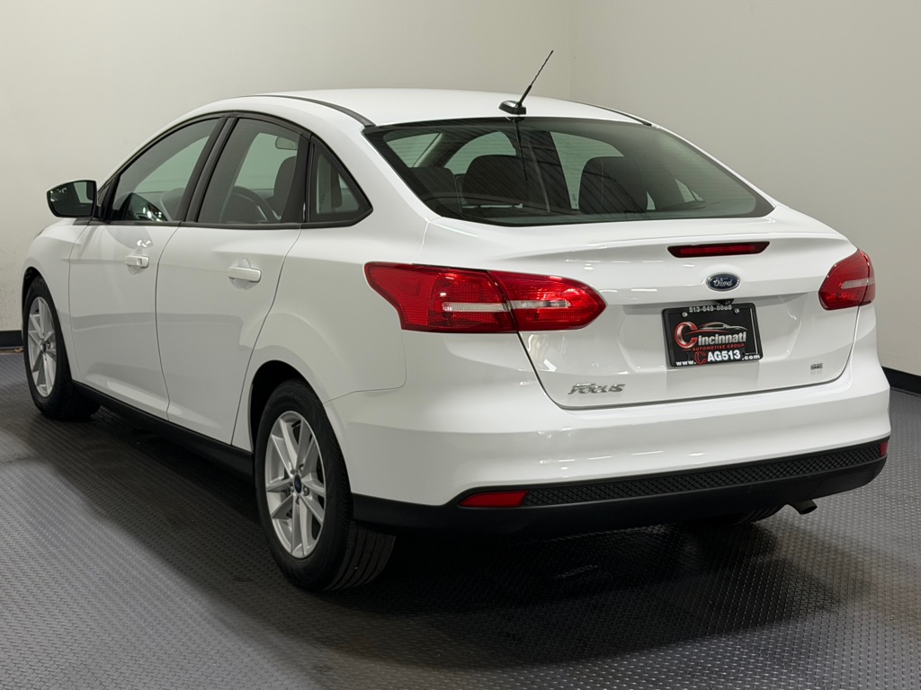 Photo 7 of this FORD FOCUS