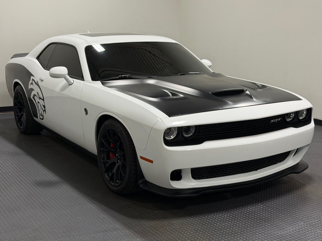 Photo 4 of this DODGE CHALLENGER