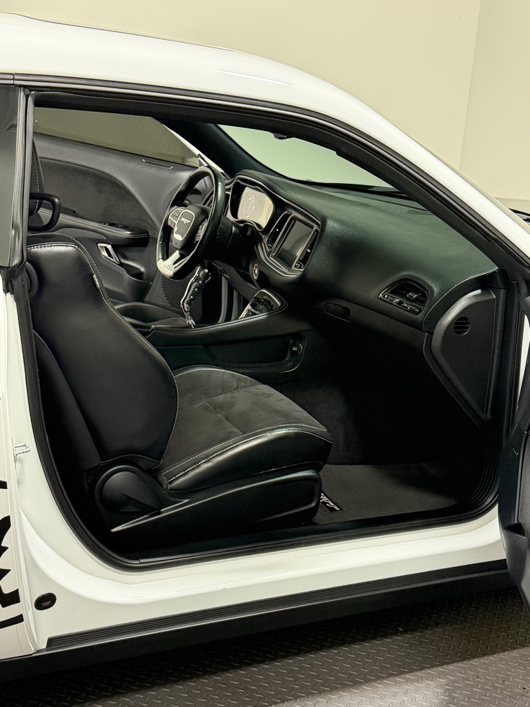 Photo 9 of this DODGE CHALLENGER