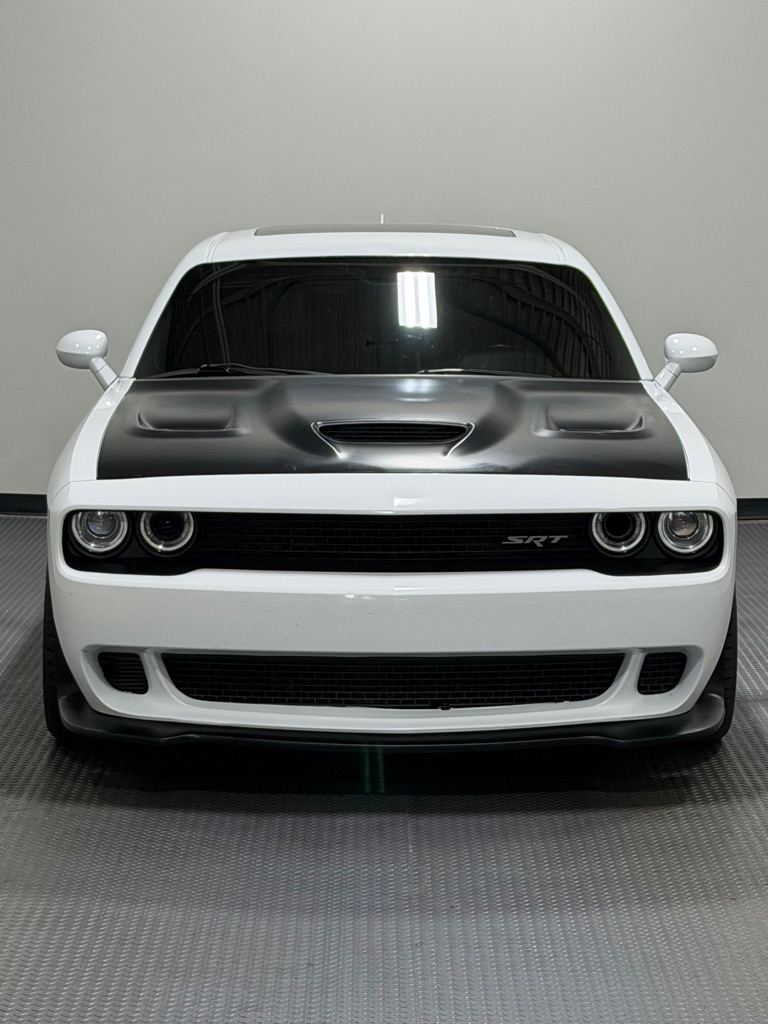 Photo 3 of this DODGE CHALLENGER