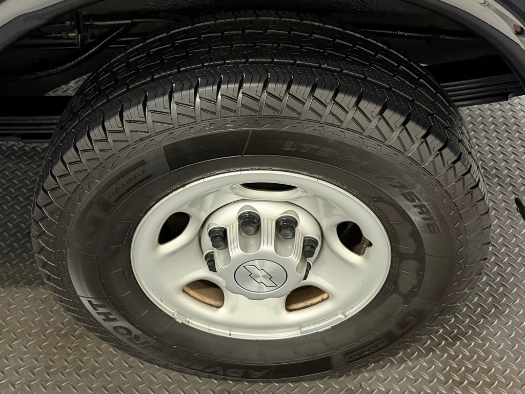 Photo 18 of this CHEVROLET EXPRESS G3500