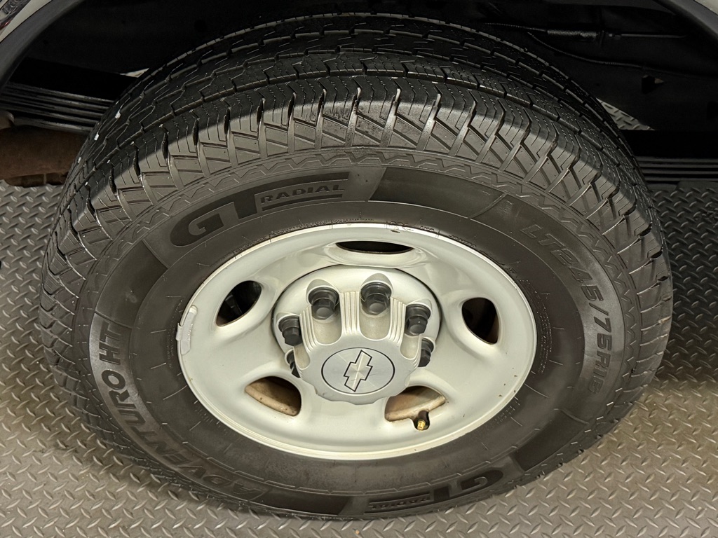 Photo 17 of this CHEVROLET EXPRESS G3500