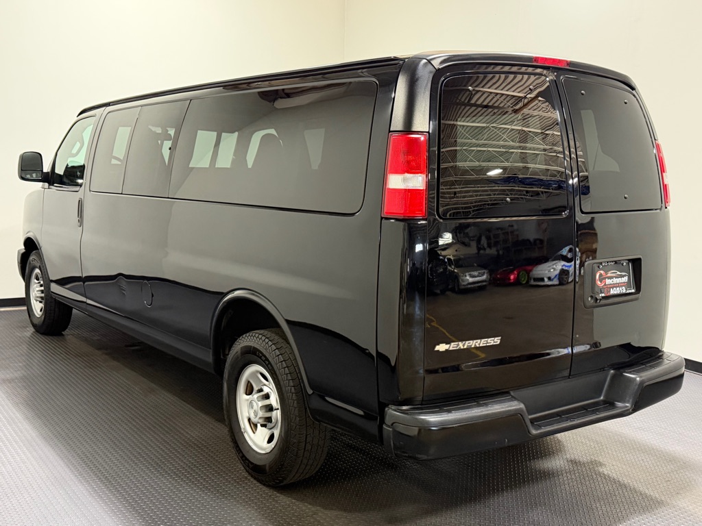 Photo 7 of this CHEVROLET EXPRESS G3500