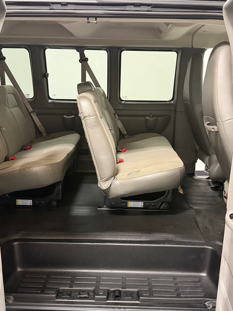 Photo 9 of this CHEVROLET EXPRESS G3500