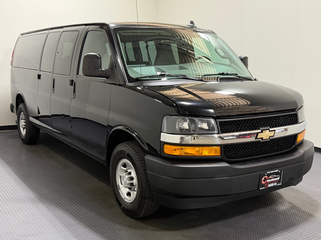 Photo 4 of this CHEVROLET EXPRESS G3500