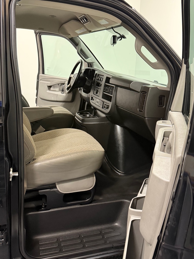 Photo 11 of this CHEVROLET EXPRESS G3500