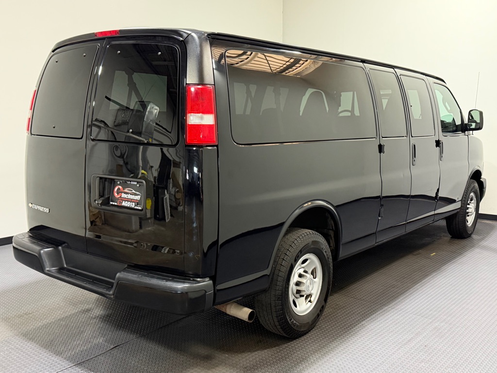 Photo 5 of this CHEVROLET EXPRESS G3500