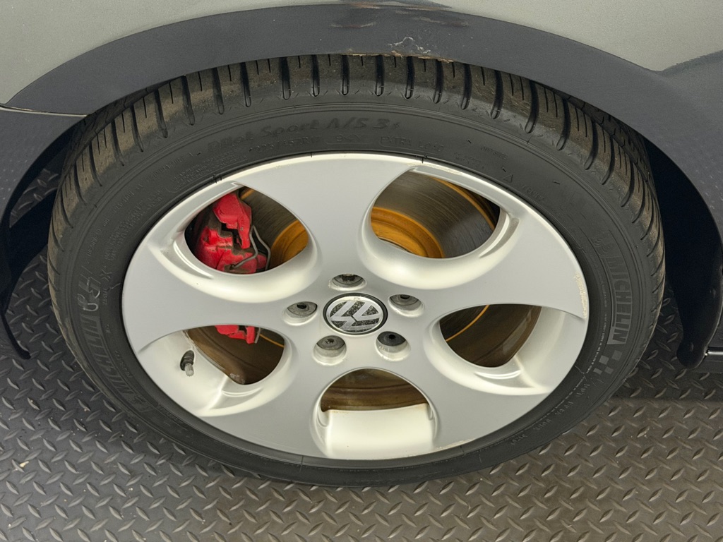 Photo 21 of this VOLKSWAGEN GTI